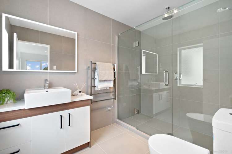 19 Koropa Road Flat Bush_12