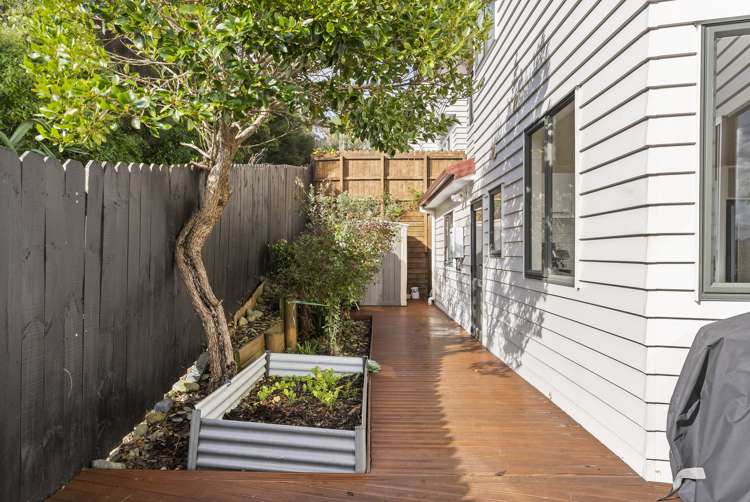 15/22 Northcross Drive Oteha_17