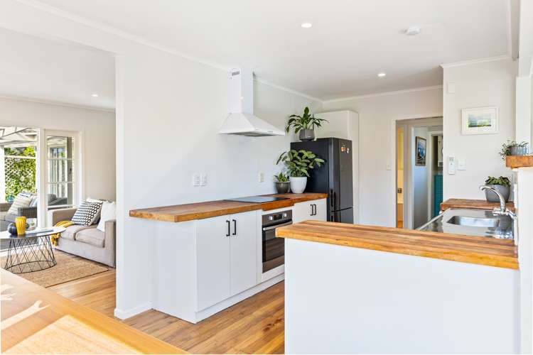 12 Renata Crescent Te Atatu Peninsula_5