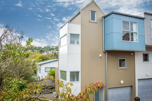 Easy-Care Living in the Heart of Khandallah