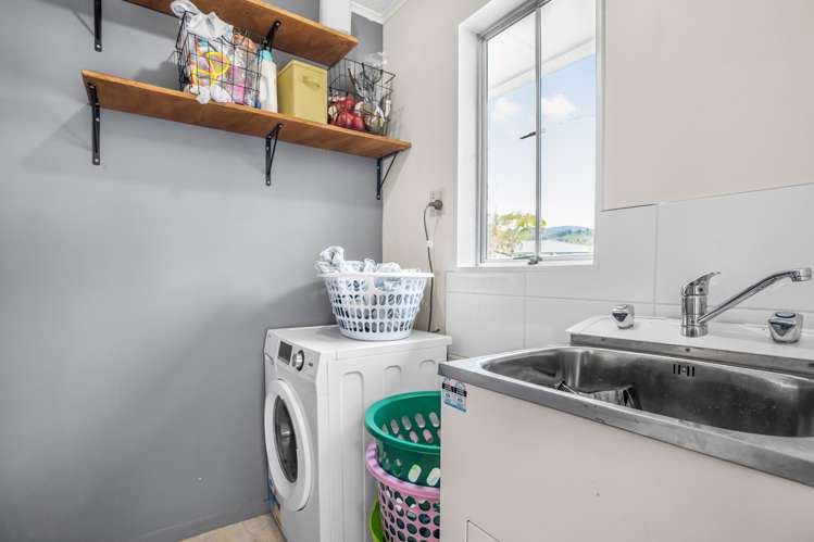 2 Ely Grove Wainuiomata_9