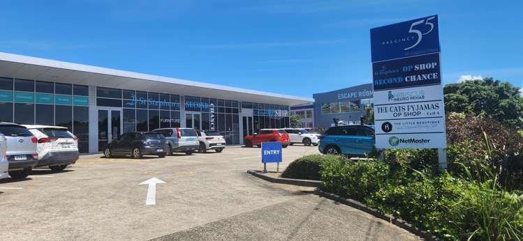 4/55 Karepiro Drive Stanmore Bay_4