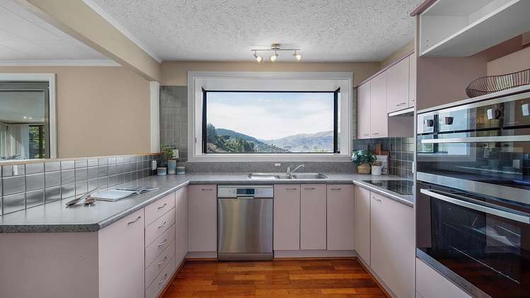 27 Walkers Road Lyttelton_8