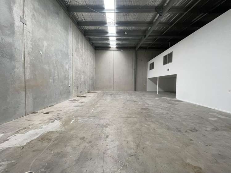 Unit 11, 19 Nga Mahi Road Sockburn_1