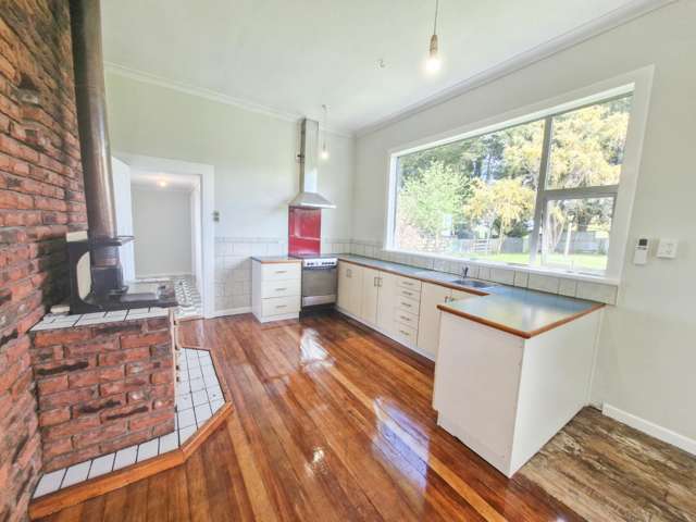 109 Sinclair Avenue Nightcaps_3