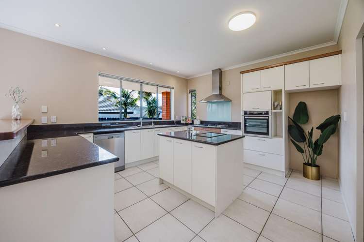 79 Manor Park Sunnyhills_13