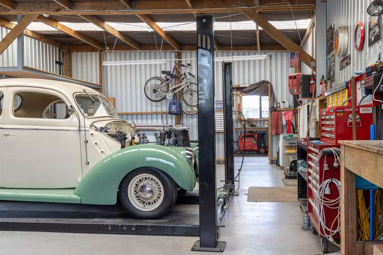 3626 Cambridge Road Cambridge_2