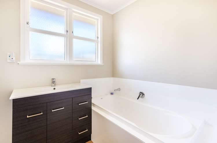 1/12 Laughton Street Taupo_9