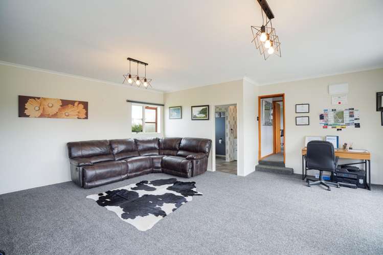 381 Bay Road West Plains_16