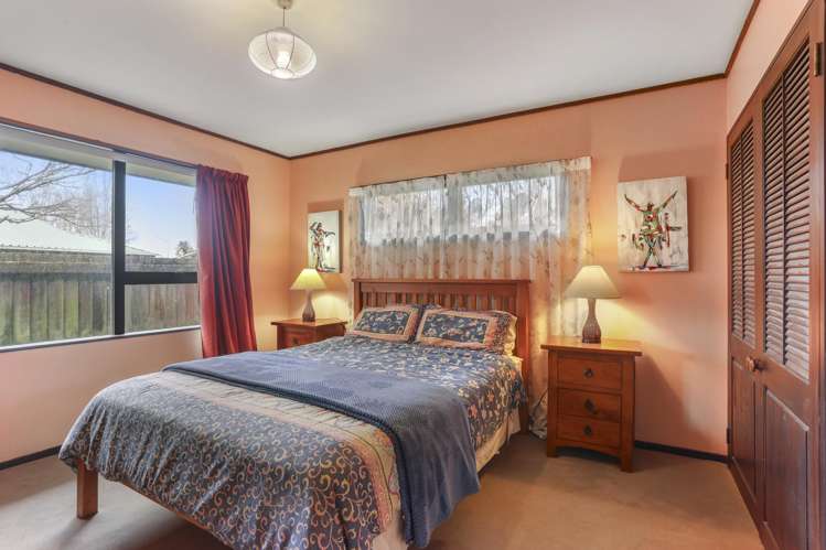 7 Yellowstone Crescent Burwood_14