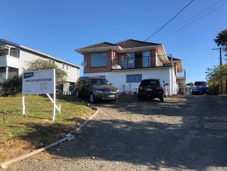 14 School Road Te Atatu South_9