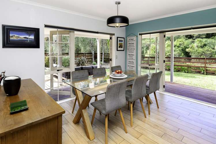 26 Bernie Edwards Place Botany Downs_5