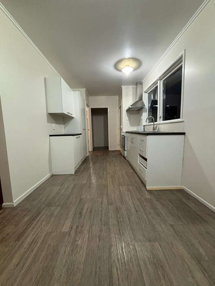  17 Thornlow Street Glendene_1