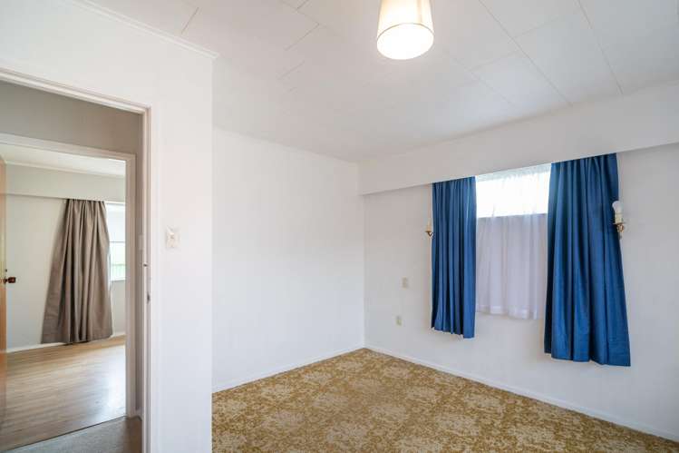 17 Walton Place Flaxmere_14