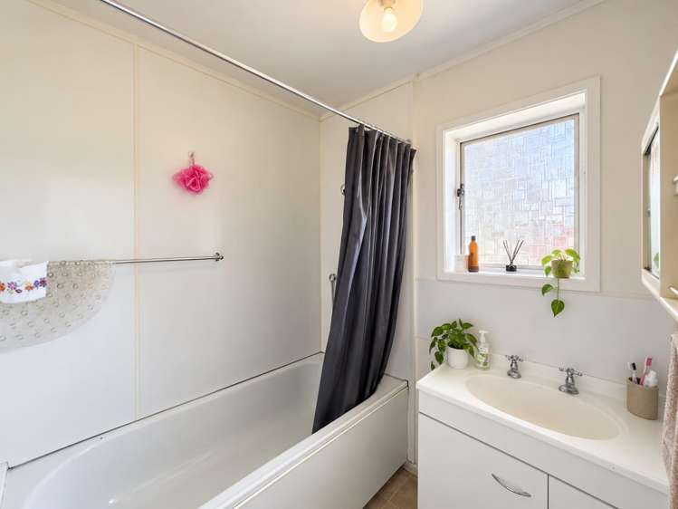 2/10 Brierley Place 10839_8