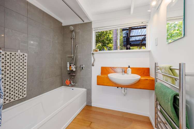 15 Kotanui Avenue Army Bay_13