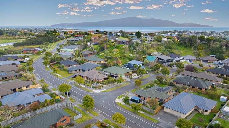 2 Jeannie Way Waikanae Beach_25
