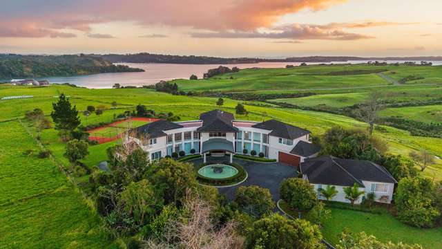 A Rare 5.58-Hectare Coastal Estate