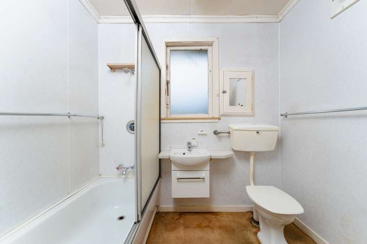 7 Westland Street Green Island_16