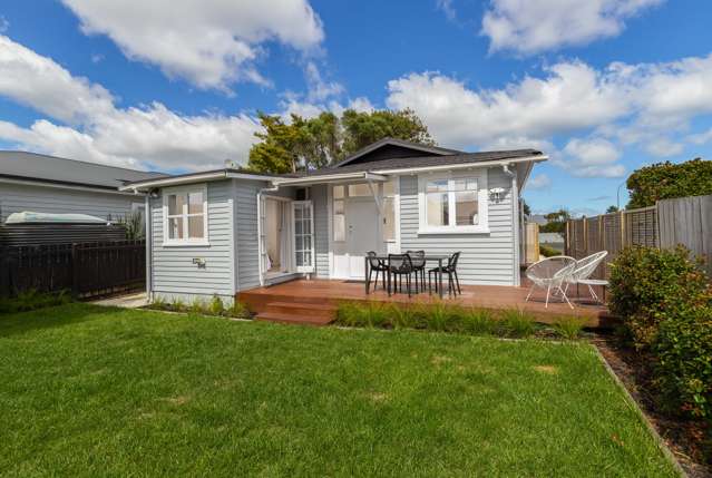 Classic Kiwi Bungalow - Freehold