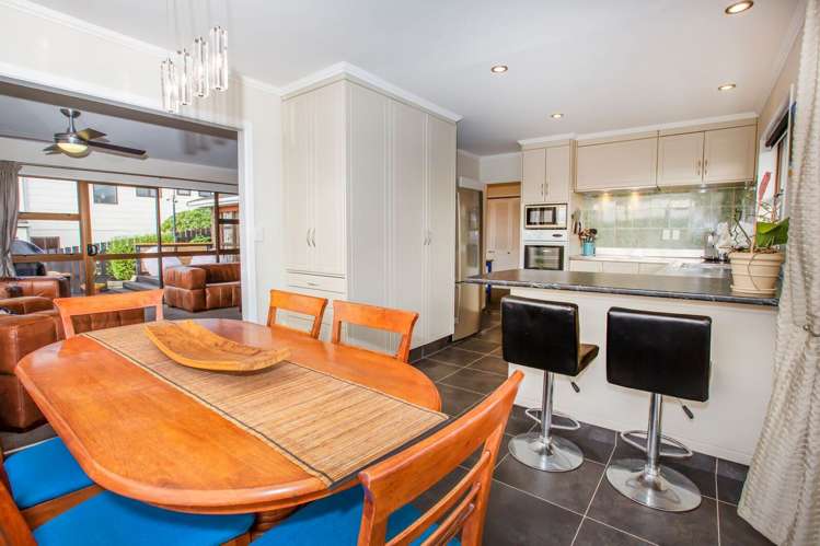 9 Langwell Place Papakowhai_7