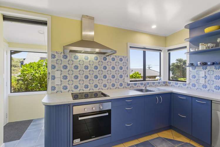 114 The Parade Paekakariki_9