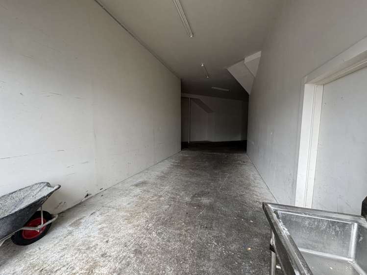 83 Eastern Hutt Road Taita_6