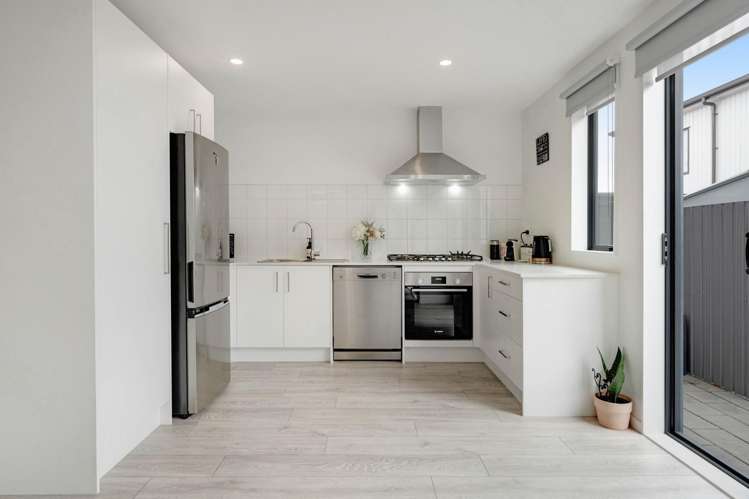 6 Kaman Seasprite Road Hobsonville_10