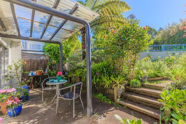 8/18 Parr Terrace Castor Bay_3