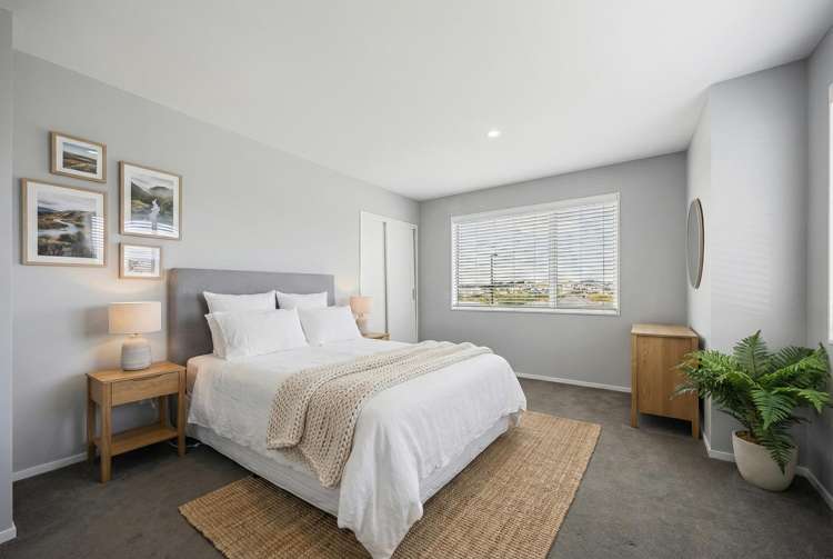 2 Boocock Crescent Orewa_11