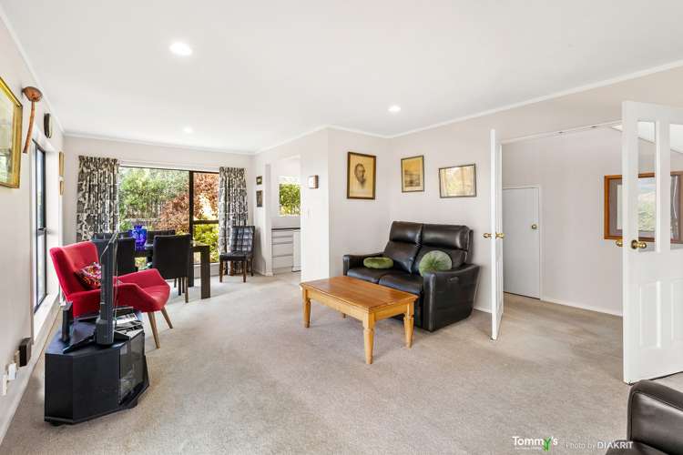 17b Bowes Crescent Strathmore Park_8