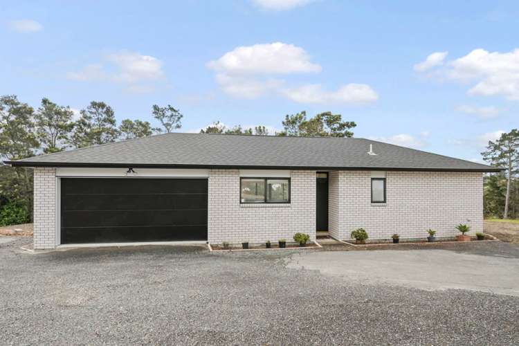 1261 East Coast Road Redvale_2