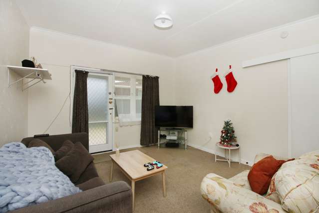 2/96 Linton Street West End_2