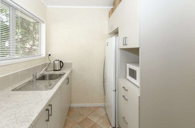 1/50 Shetland Street Glen Eden_6