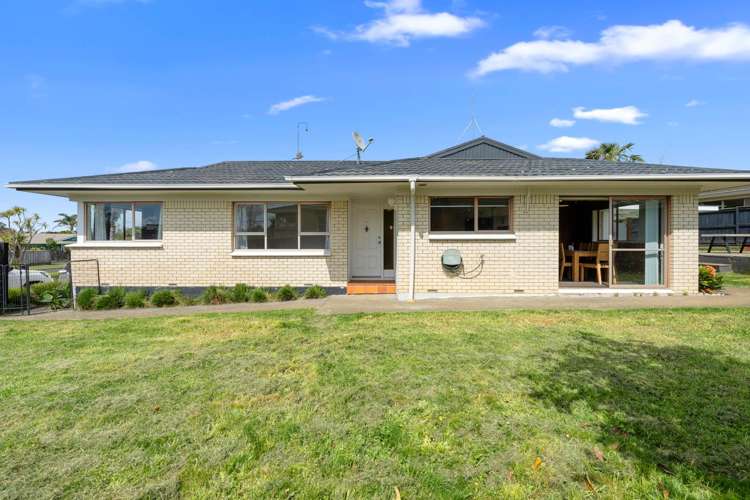 34 Meadway Sunnyhills_14