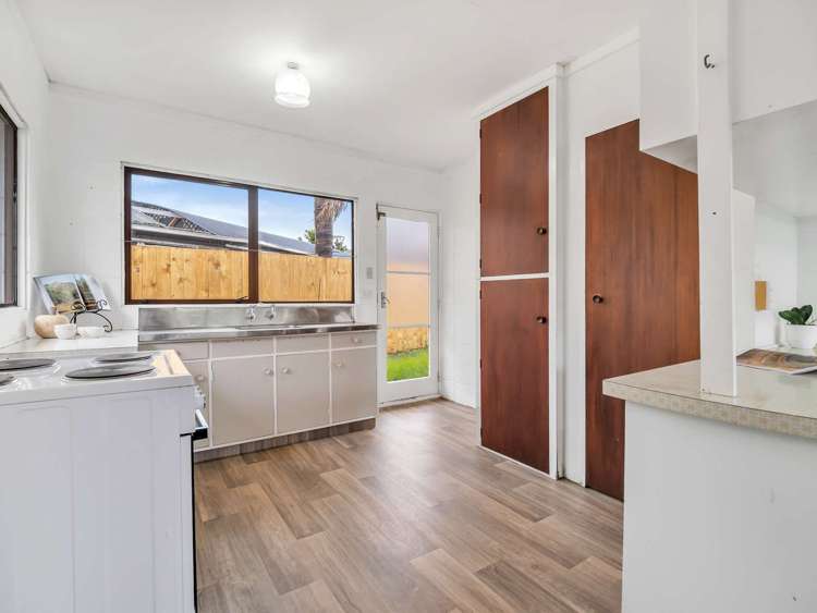 2/32 Domain Street_5