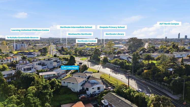 1/92 Lake Road Northcote_11