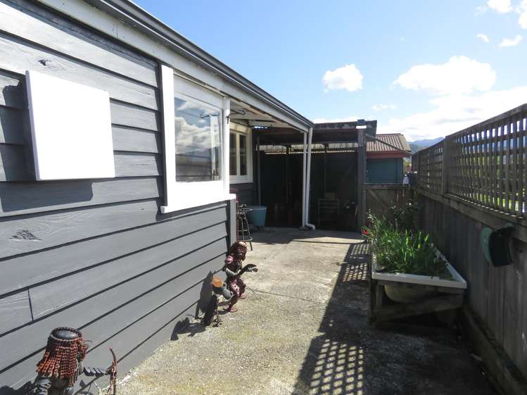 5 Herald Street Reefton_15