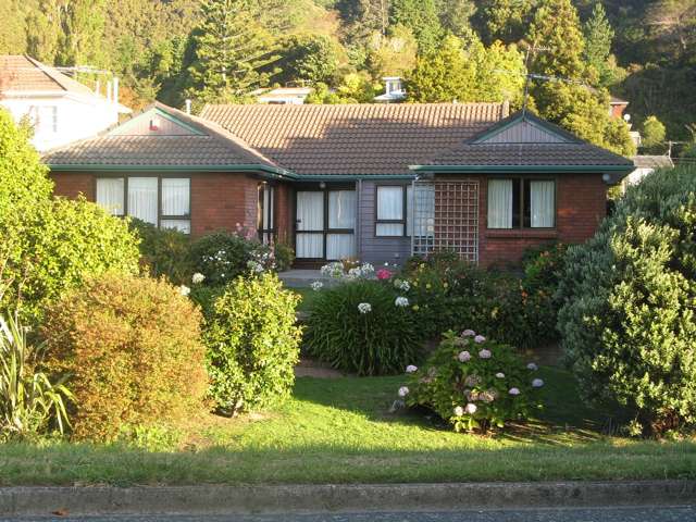 Lower Hutt, Great area, Lovely private 3bd Home