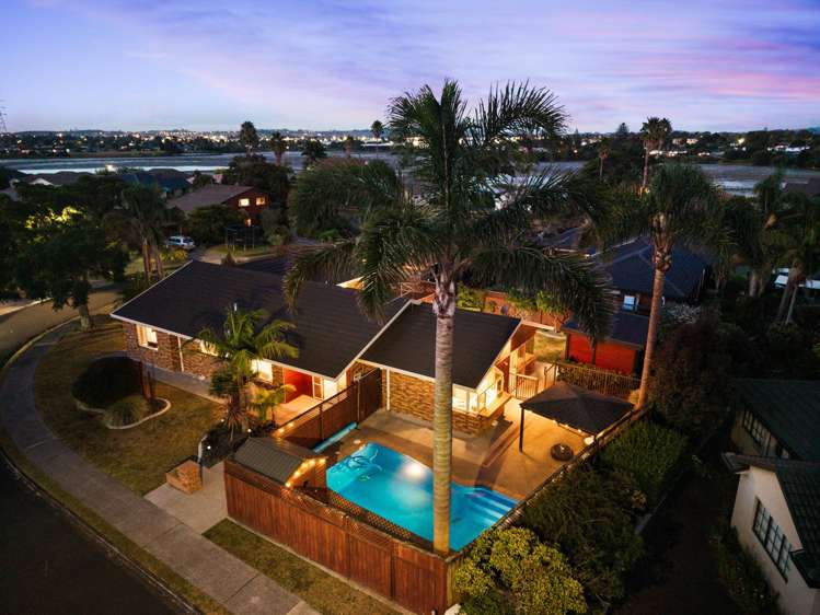 11 Graham Tagg Close Pahurehure_32