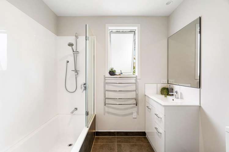 904a Harding Road Camberley_8