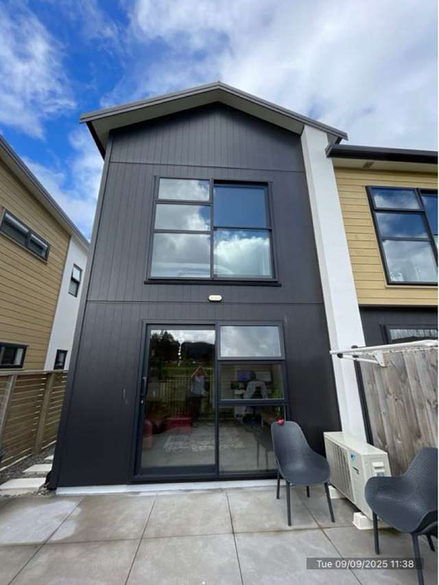 Modern 2BR Townhouse in Wainuiomata