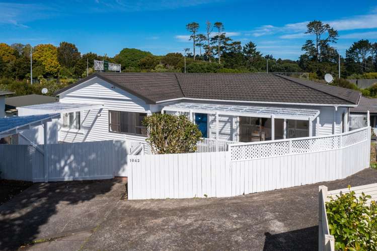 1042 Great North Road Point Chevalier_0