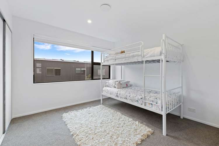 10 Magnetite Lane Flat Bush_8