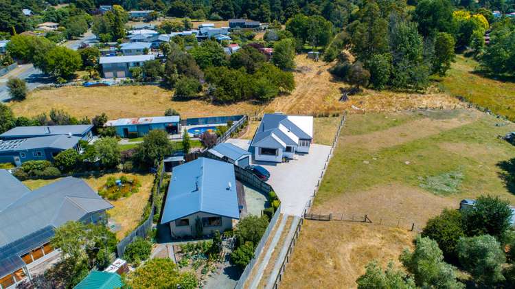 28 Eighty Eight Valley Road Wakefield_19