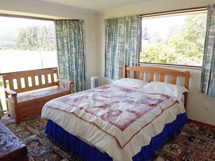 120 Merrie Creek Road Clinton and Surrounds_13