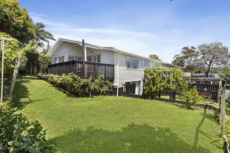 2/91 Deep Creek Road Waiake_25