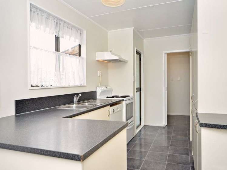 10 Okato Place Masterton_15