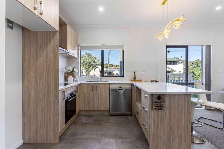 1/75 Aranui Road Mount Wellington_5