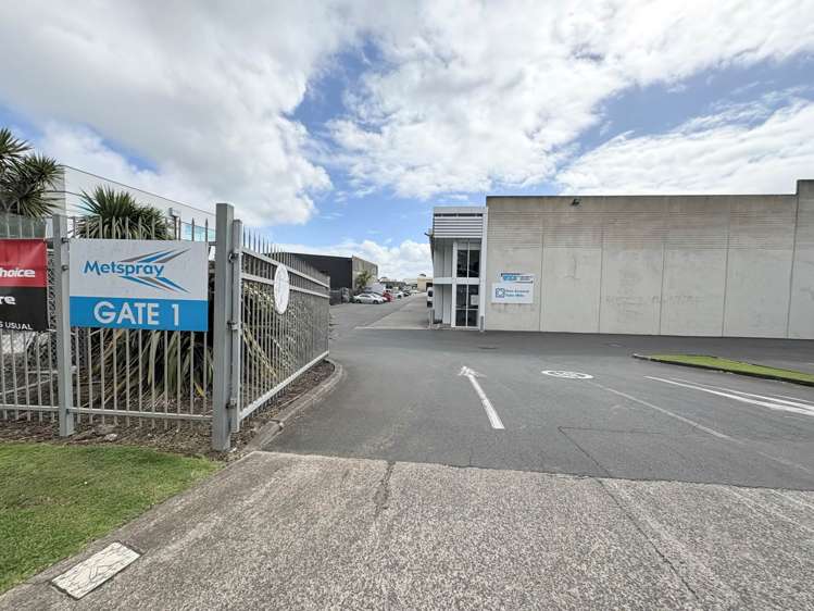 Unit B/88 Harris Road East Tamaki_11